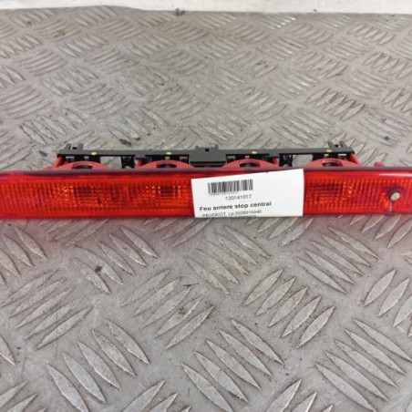 Feu arriere stop central PEUGEOT 107 Photo n°1