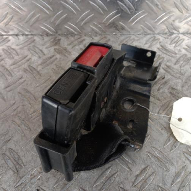Attache ceinture arriere gauche RENAULT CLIO 3