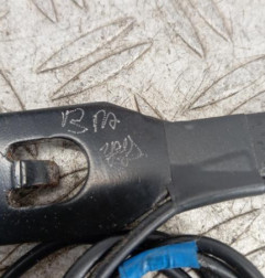 Attache ceinture avant gauche PEUGEOT 1007 Photo n°4