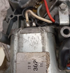 Moteur essuie glace arriere PEUGEOT 306 Photo n°4