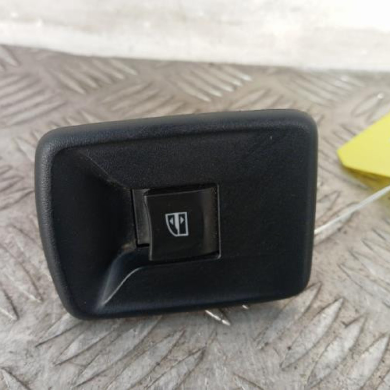 Interrupteur de leve vitre avant droit NISSAN NV300