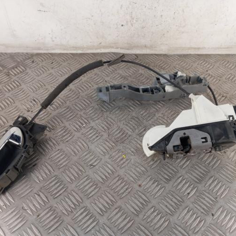 Serrure avant gauche PEUGEOT 5008 1