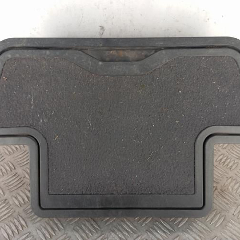 Trappe de plancher PEUGEOT 5008 1 Trappe de plancher PEUGEOT 5008 1