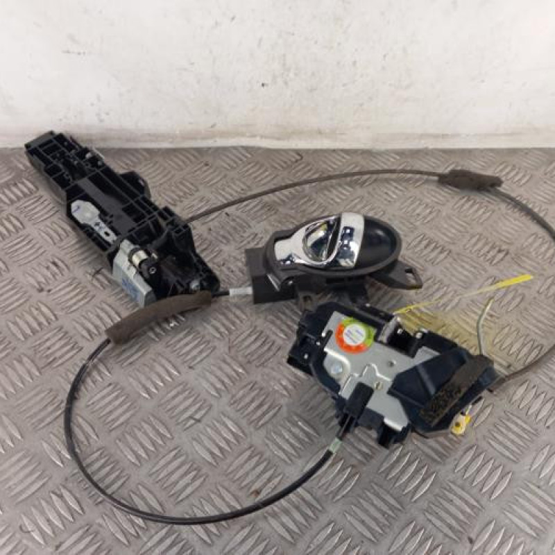 Serrure avant gauche NISSAN JUKE 1