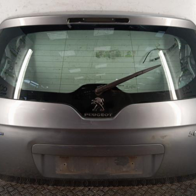 Malle/Hayon arriere PEUGEOT 5008 1
