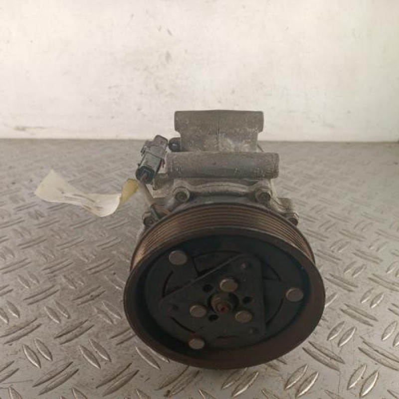 Compresseur clim RENAULT CLIO 4