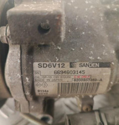 Compresseur clim RENAULT CLIO 4