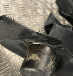 Pare boue arriere droit RENAULT CLIO 4 Photo n°4