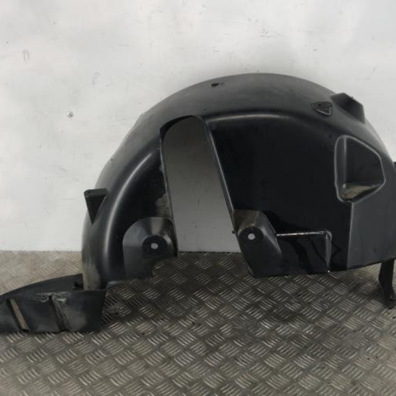 Pare boue arriere gauche RENAULT CLIO 4