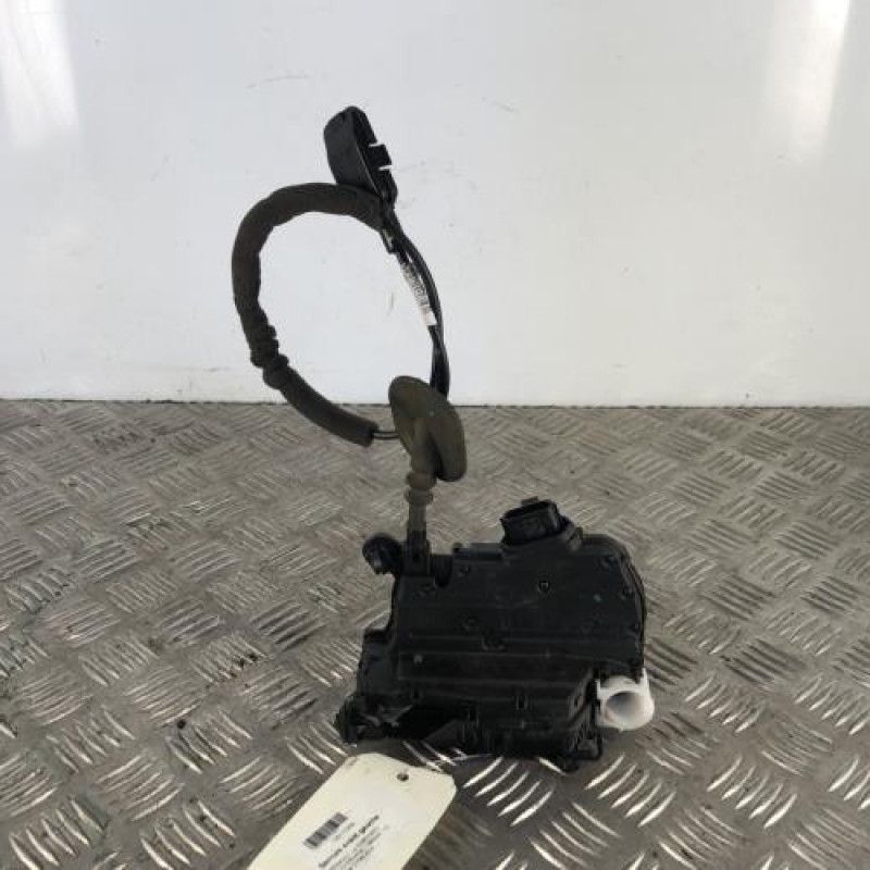 Serrure avant gauche RENAULT CLIO 4