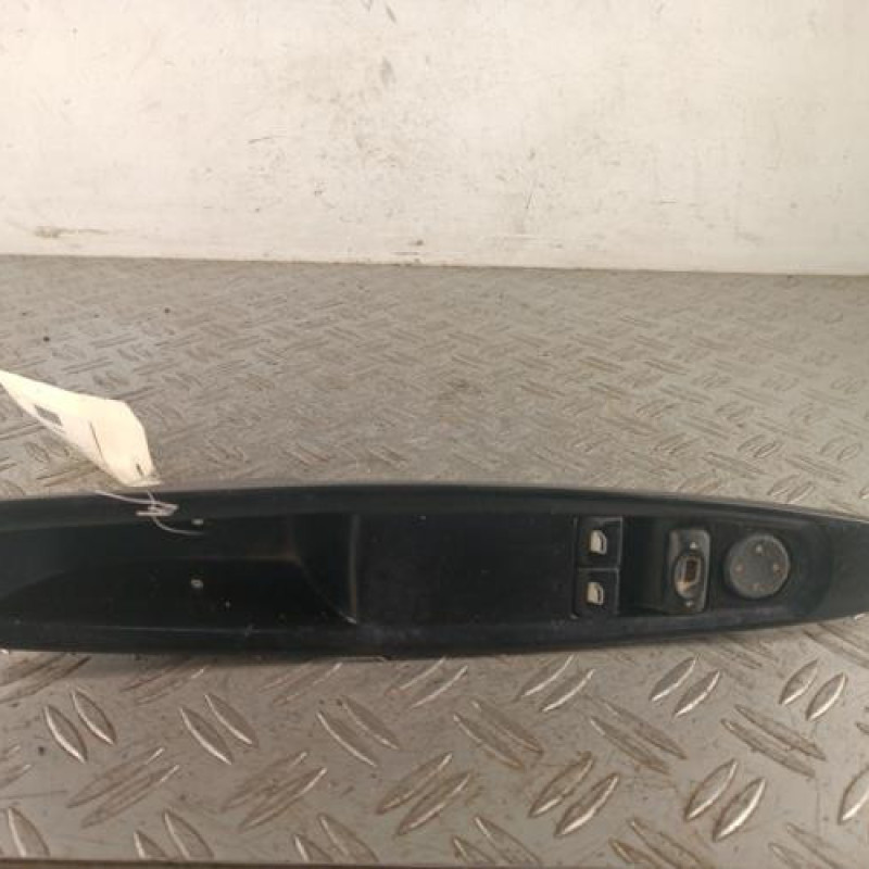 Interrupteur de leve vitre avant gauche CITROEN C4 1