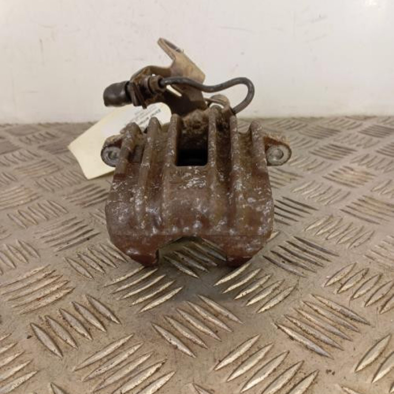 Etrier arriere droit (freinage) VOLKSWAGEN GOLF 5