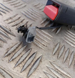 Attache ceinture arriere droit RENAULT TALISMAN