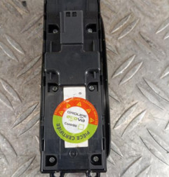 Interrupteur de leve vitre avant gauche VOLVO XC 60 1