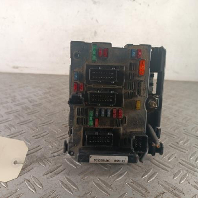 Boitier servitude moteur (BSM) PEUGEOT 206