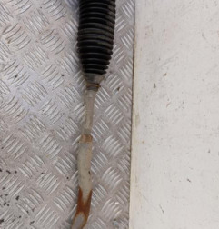 Cremaillere assistee TOYOTA YARIS 2 Photo n°4