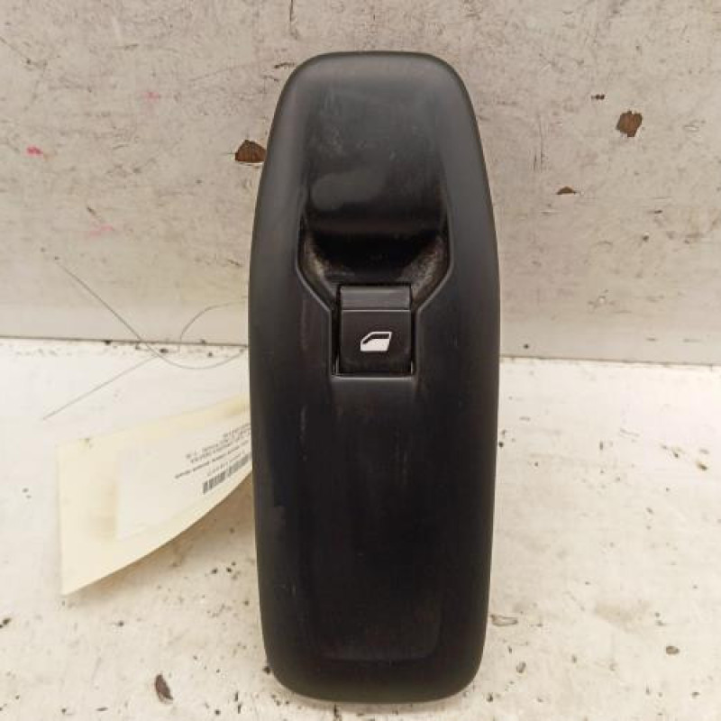 Interrupteur de leve vitre avant droit PEUGEOT 208 1