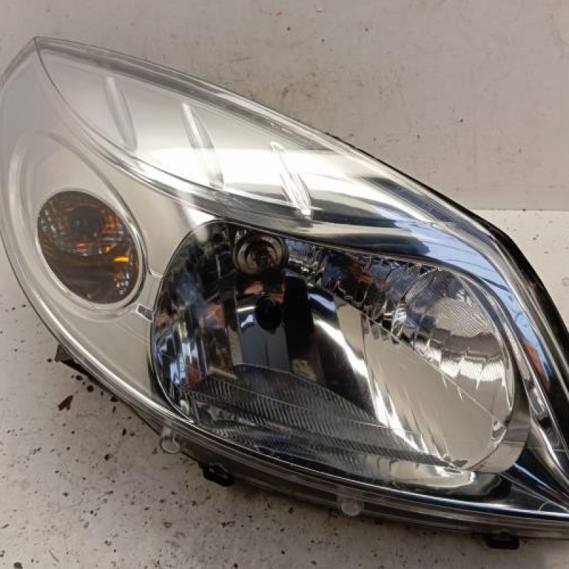 Optique avant principal droit (feux)(phare) DACIA SANDERO 1