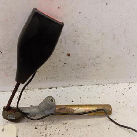 Attache ceinture avant gauche RENAULT CLIO 2 Photo n°1