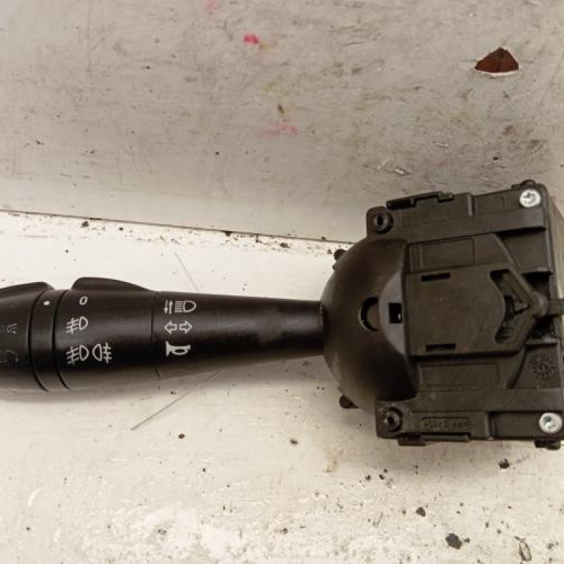 Commodo phare DACIA SANDERO 2