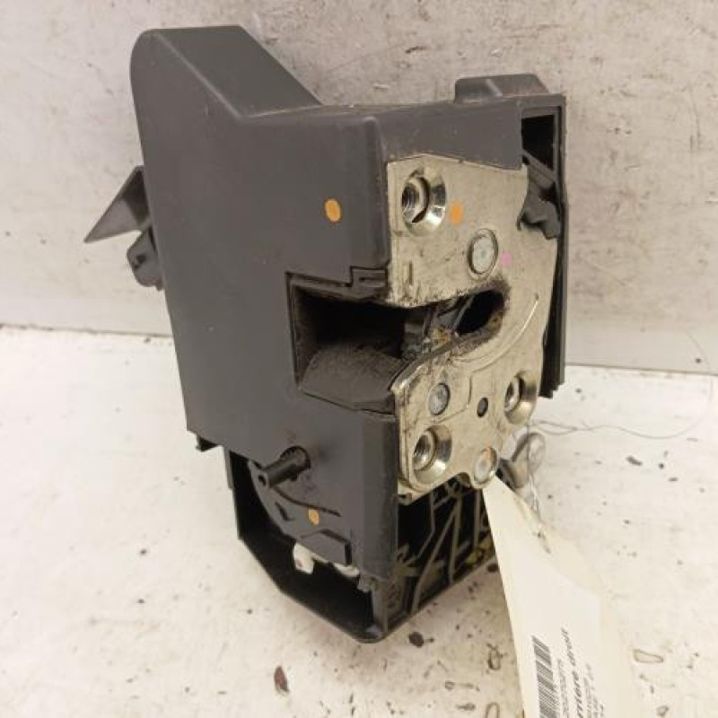 Serrure arriere droit DACIA SANDERO 2