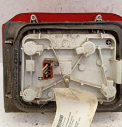 Feu arriere principal droit (feux) PEUGEOT 205 Photo n°3