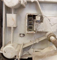 Feu arriere principal droit (feux) PEUGEOT 205 Photo n°4