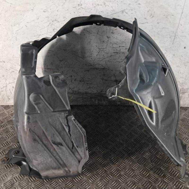 Pare boue avant droit NISSAN JUKE 1