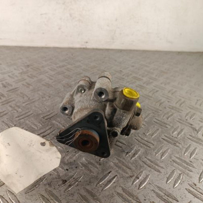 Pompe de direction NISSAN NV400