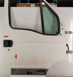 Porte avant droit RENAULT MASTER 2 Photo n°1