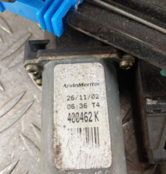 Leve vitre electrique avant gauche RENAULT LAGUNA 2 Photo n°4