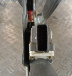 Leve vitre electrique avant gauche CITROEN XSARA PICASSO Photo n°4