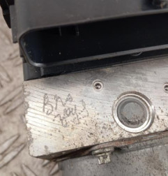 Bloc ABS (freins anti-blocage) OPEL ASTRA K Photo n°5