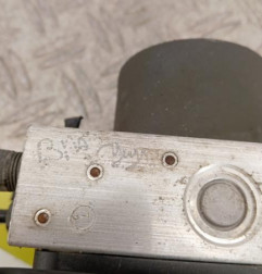 Bloc ABS (freins anti-blocage) PEUGEOT 206 Photo n°5