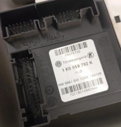 Leve vitre electrique avant droit VOLKSWAGEN GOLF 5 Photo n°4