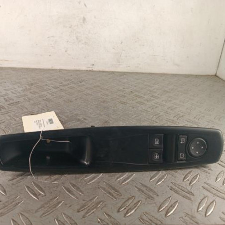 Interrupteur de leve vitre avant gauche RENAULT MEGANE 3 Photo n°1