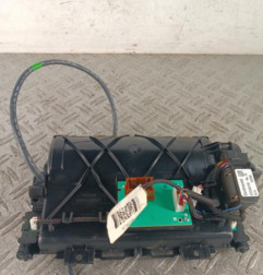 Ecran GPS PEUGEOT 3008 1 Photo n°4