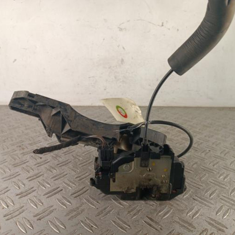 Serrure avant droit RENAULT MEGANE 3