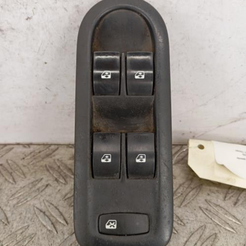 Interrupteur de leve vitre avant gauche RENAULT SCENIC 2