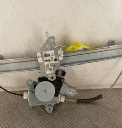 Leve vitre electrique avant droit NISSAN JUKE 1