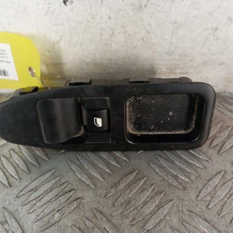 Interrupteur de leve vitre avant droit CITROEN JUMPY 2