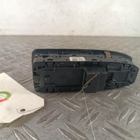 Interrupteur de leve vitre avant gauche RENAULT CLIO 5
