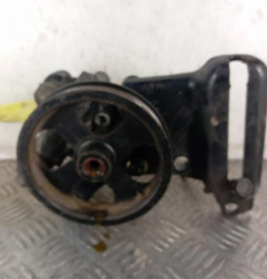 Pompe de direction TOYOTA RAV4 2 Photo n°1
