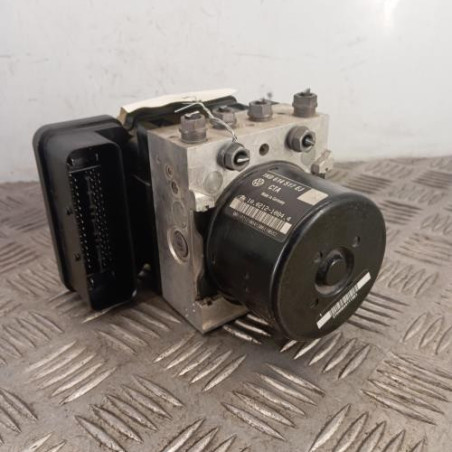 Bloc ABS (freins anti-blocage) VOLKSWAGEN SCIROCCO 3 Photo n°1