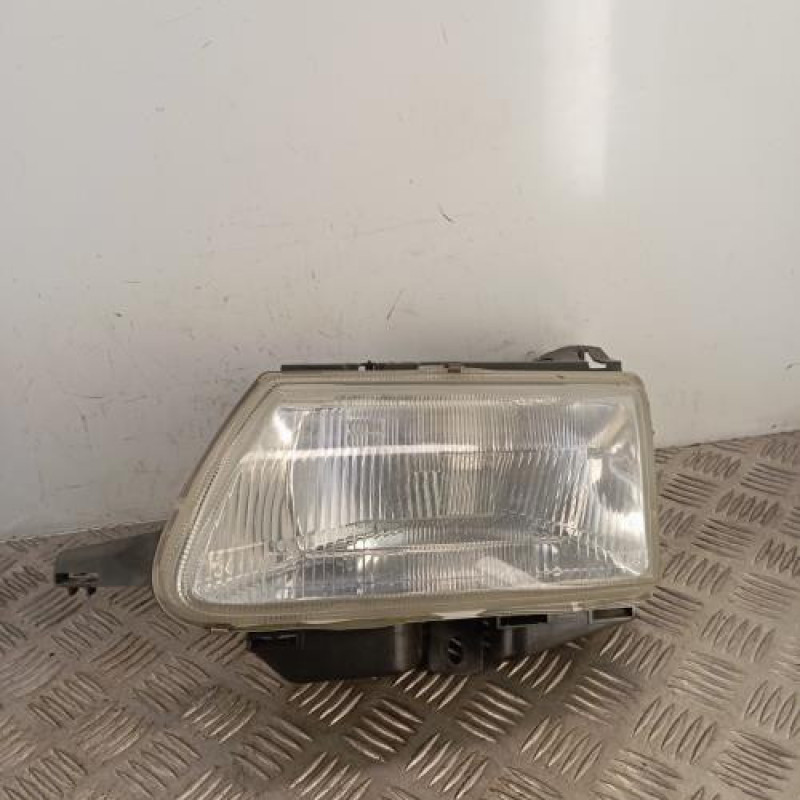 Optique avant principal gauche (feux)(phare) CITROEN SAXO