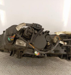 Optique avant principal droit (feux)(phare) VOLVO V 70 1 Photo n°4