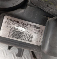 Optique avant principal droit (feux)(phare) VOLVO V 70 1 Photo n°6