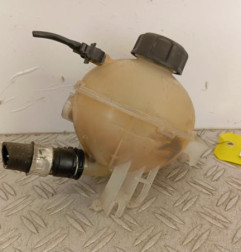 Vase d'expansion PEUGEOT 308 2 SW Photo n°1