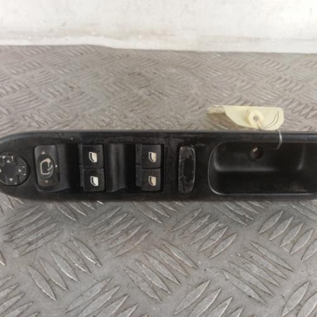 Interrupteur de leve vitre avant gauche PEUGEOT 207 Photo n°1