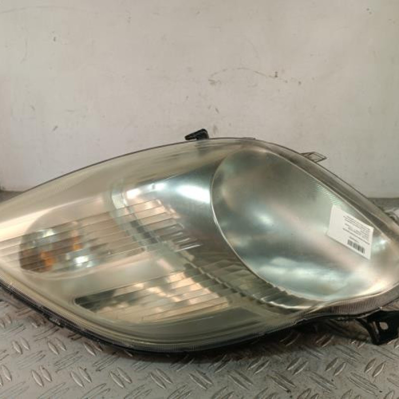Optique avant principal gauche (feux)(phare) TOYOTA YARIS 2